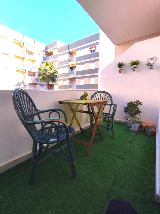 Colorful Apartment Torrevieja Eksteriør bilde